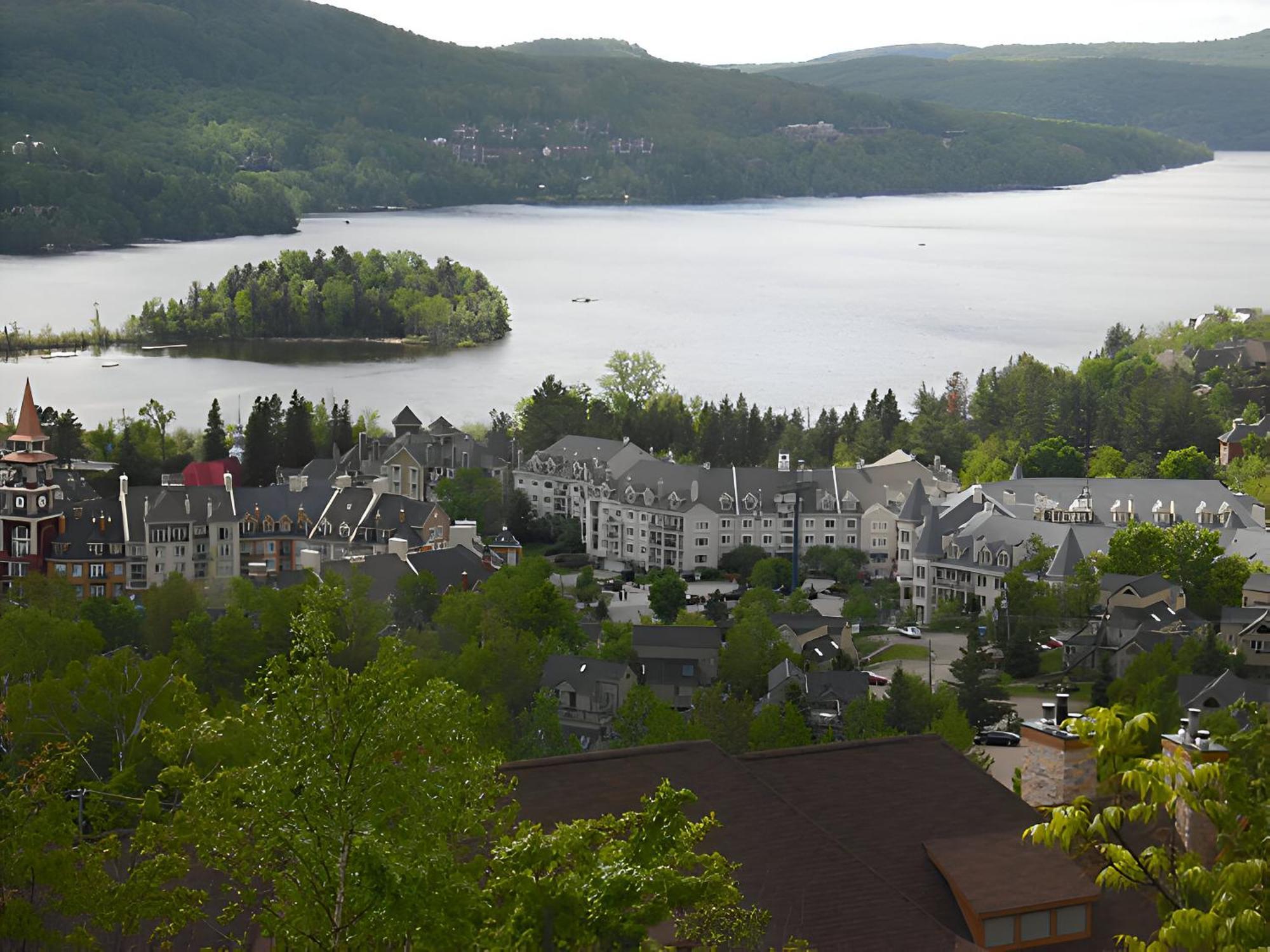 Luxurious Equinoxe Ski-In/Ski-Out Mont-Tremblant Exterior photo