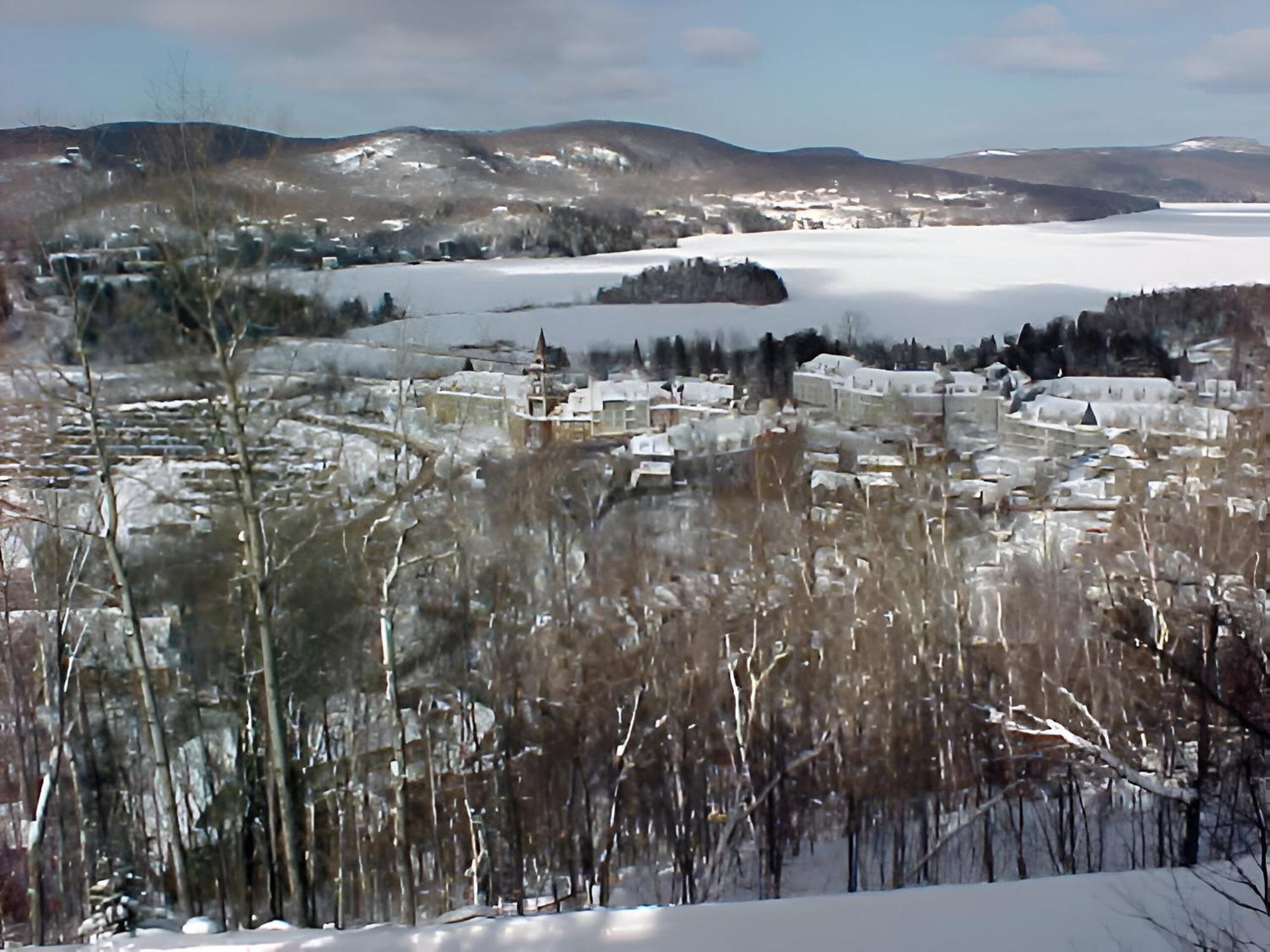 Luxurious Equinoxe Ski-In/Ski-Out Mont-Tremblant Exterior photo