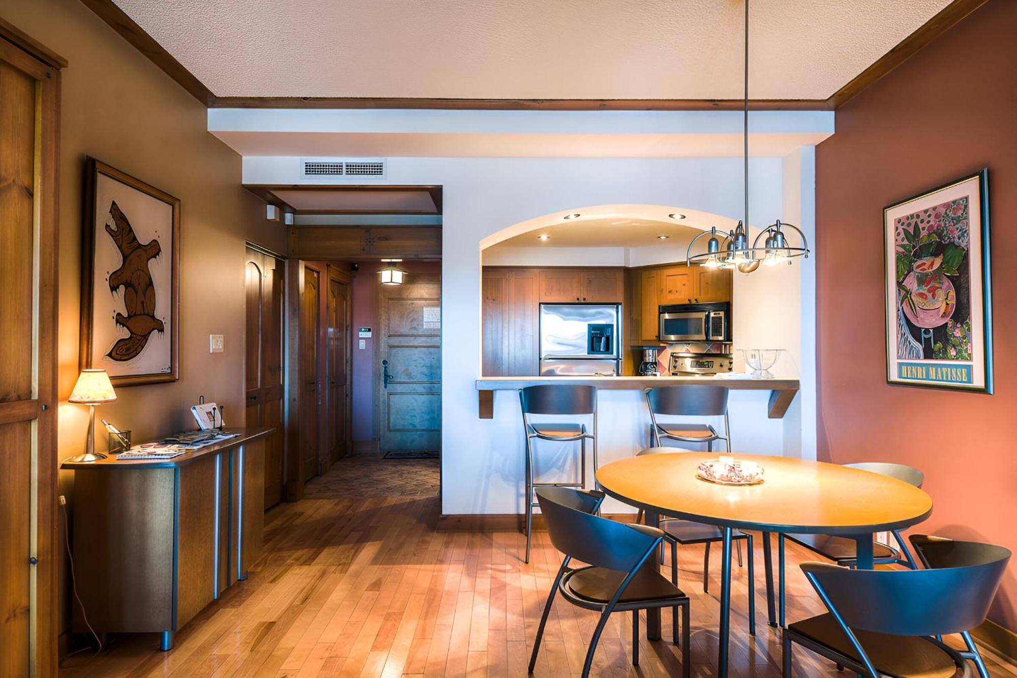 Luxurious Equinoxe Ski-In/Ski-Out Mont-Tremblant Exterior photo